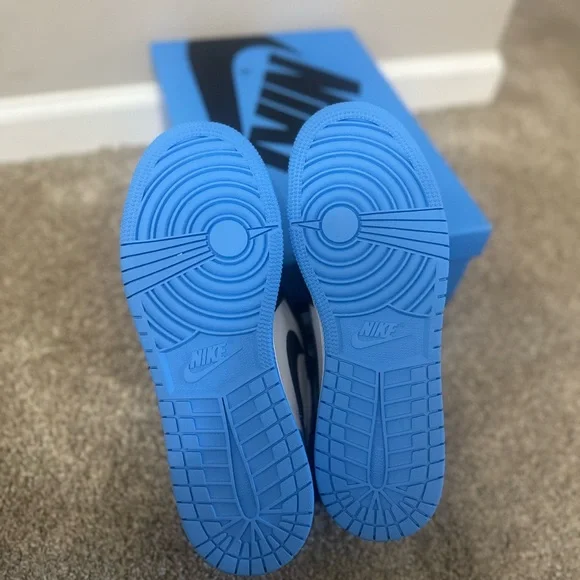 Nike Jordan 1’s Retro High Unc toe
